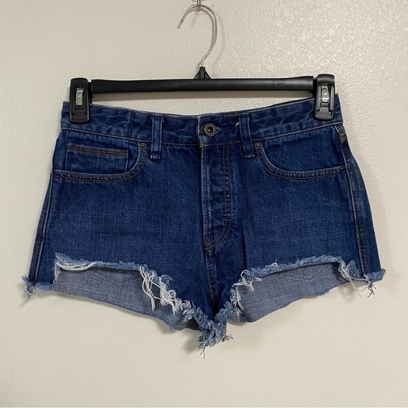 Free People Shorts Womens Size 26 Dark wash Loving Good Vibrations Cut Off Short - Picture 1 of 14